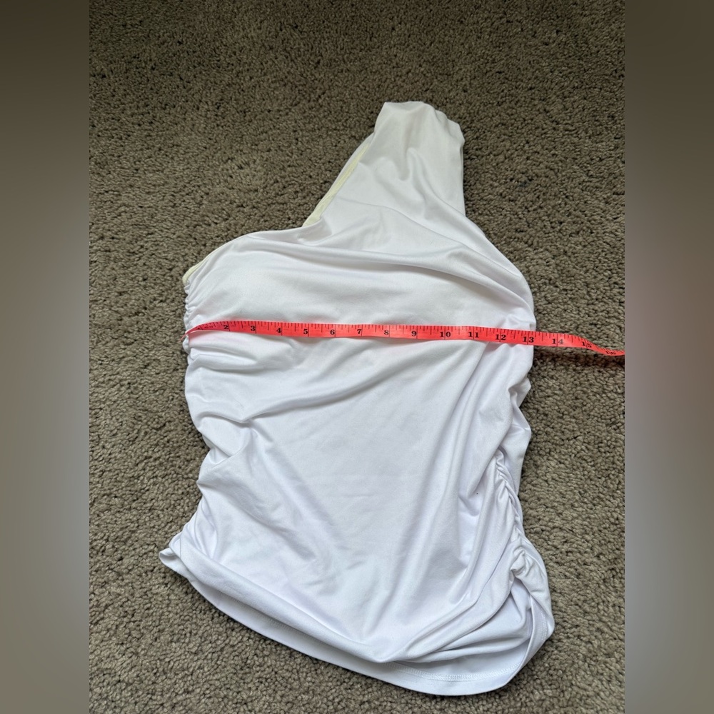 Klassy Network one shoulder white top small - Picture 2 of 5
